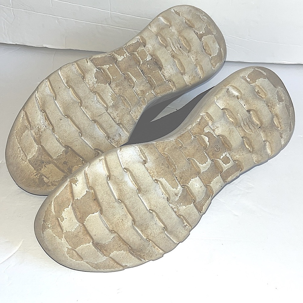 Sketchers black and white comfy memory foam Gola slip on sneakers Sz 8 - Picture 9 of 10